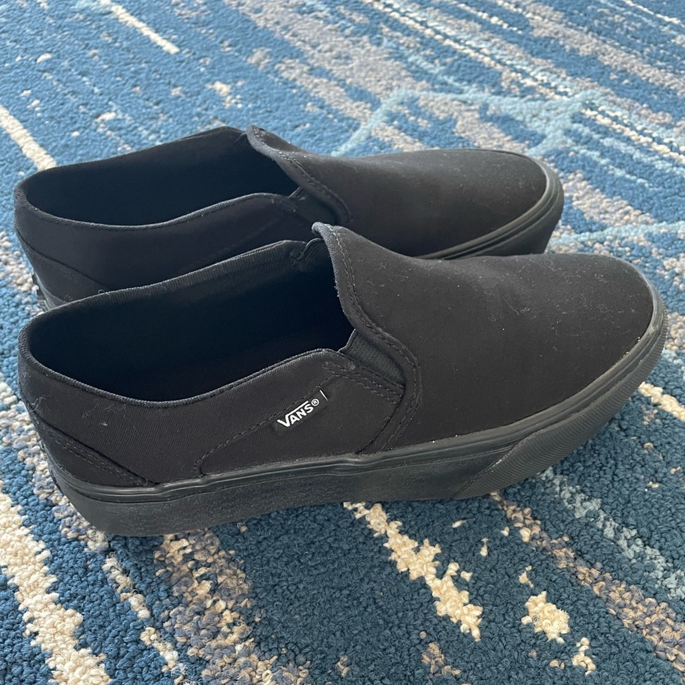 Women’s Black Low Top Vans Size 8